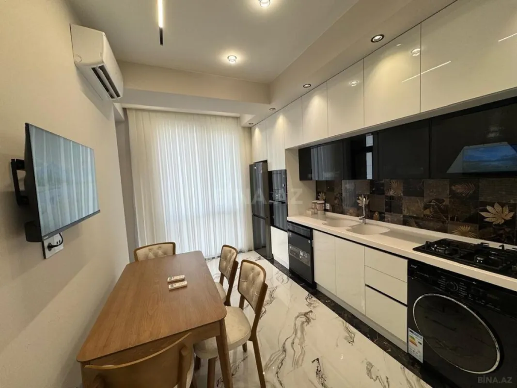 Kirayə verilir 3 otaqlı mənzil 145 m²