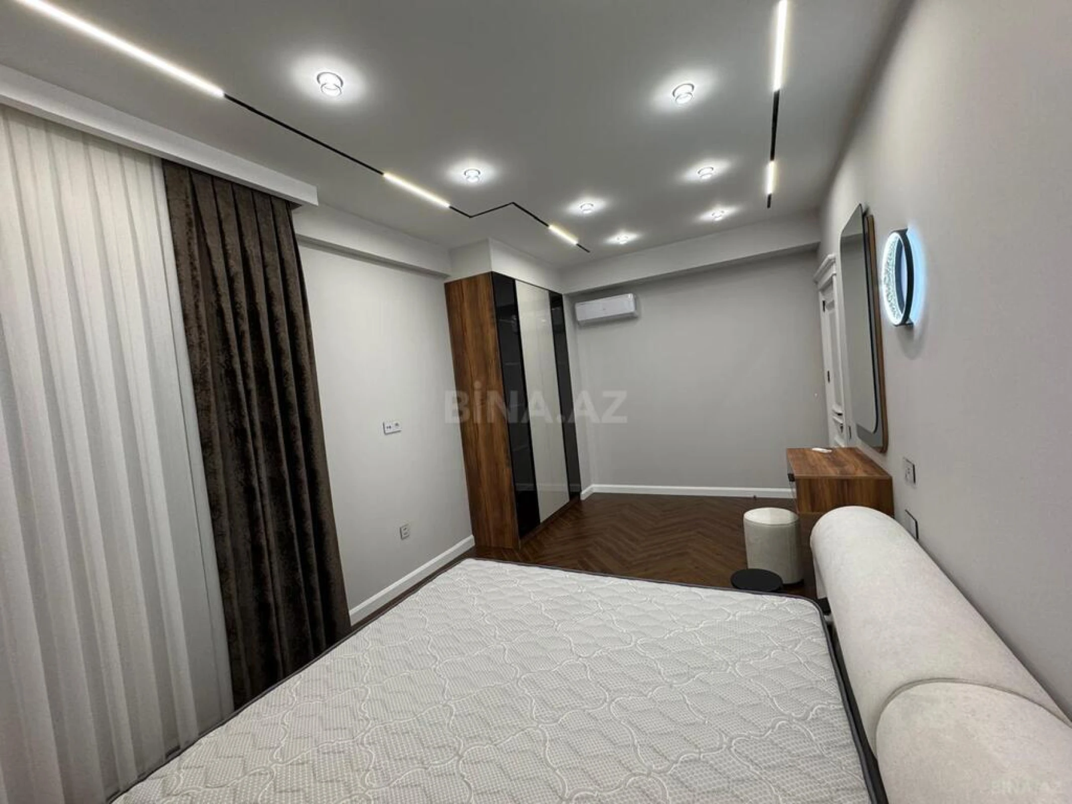 Kirayə verilir 3 otaqlı mənzil 145 m²