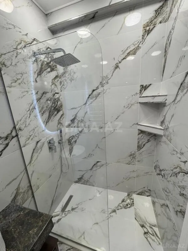 Kirayə verilir 3 otaqlı mənzil 145 m²