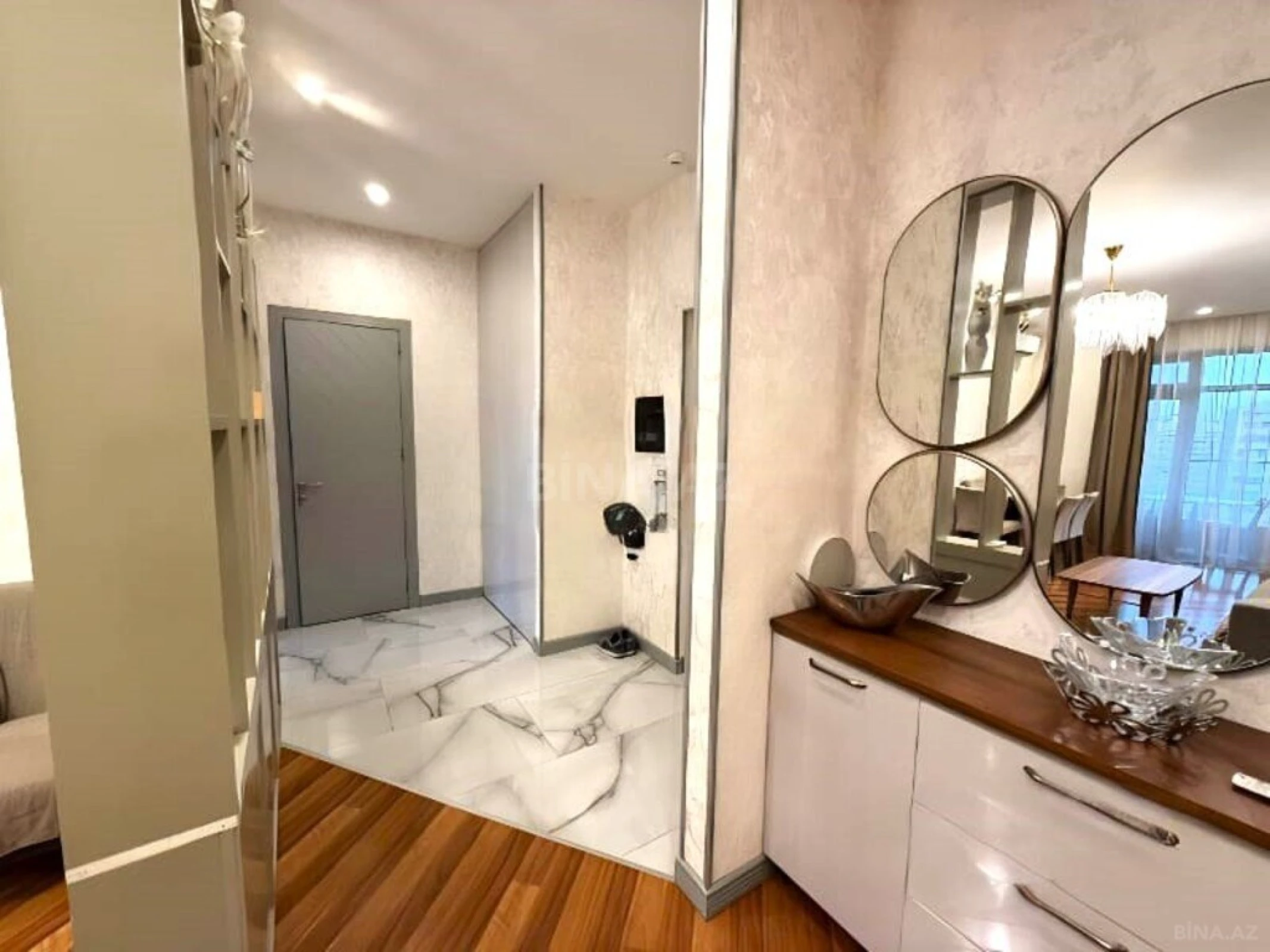 Satılır 3 otaqlı mənzil 100 m²