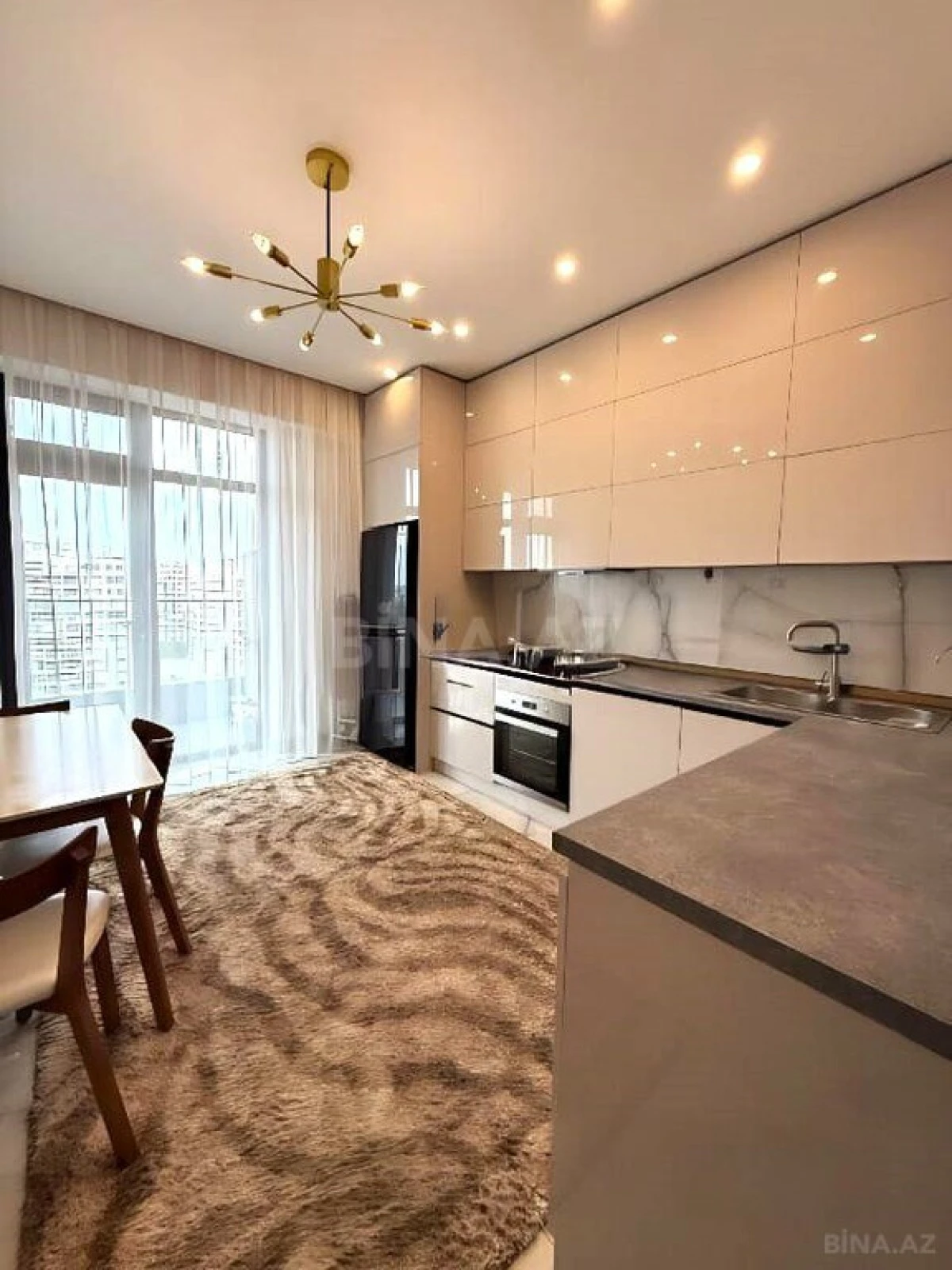 Satılır 3 otaqlı mənzil 100 m²