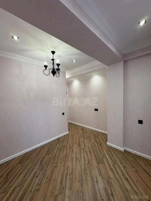 Satılır 4 otaqlı mənzil 120 m²