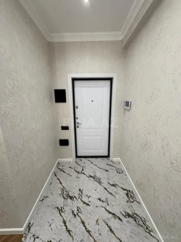 Satılır 4 otaqlı mənzil 120 m²