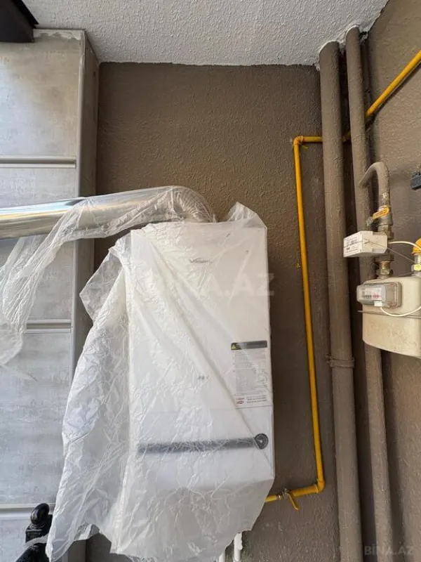 Satılır 4 otaqlı mənzil 120 m²