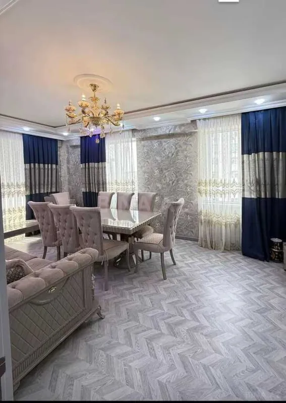 Satılır 3 otaqlı mənzil 110 m²