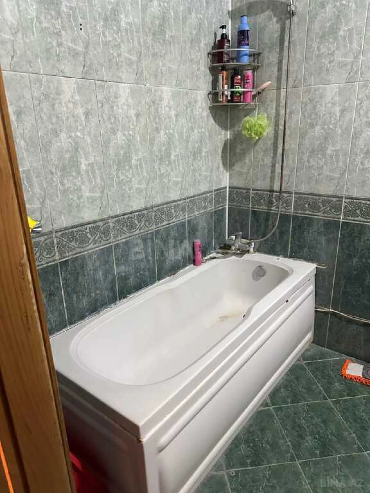 Satılır 3 otaqlı mənzil 127 m²