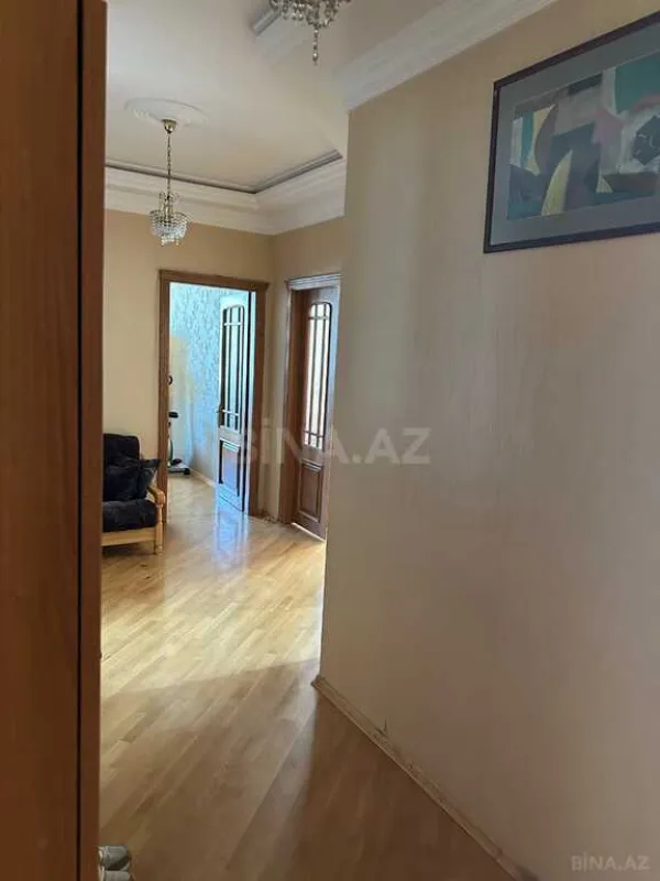 Satılır 3 otaqlı mənzil 127 m²