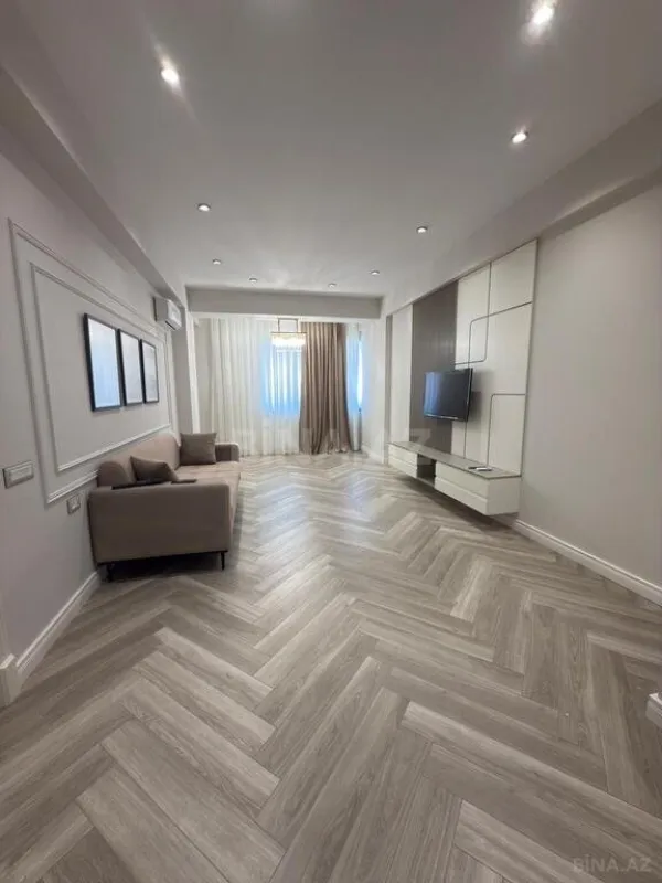 Satılır 2 otaqlı mənzil 70 m²