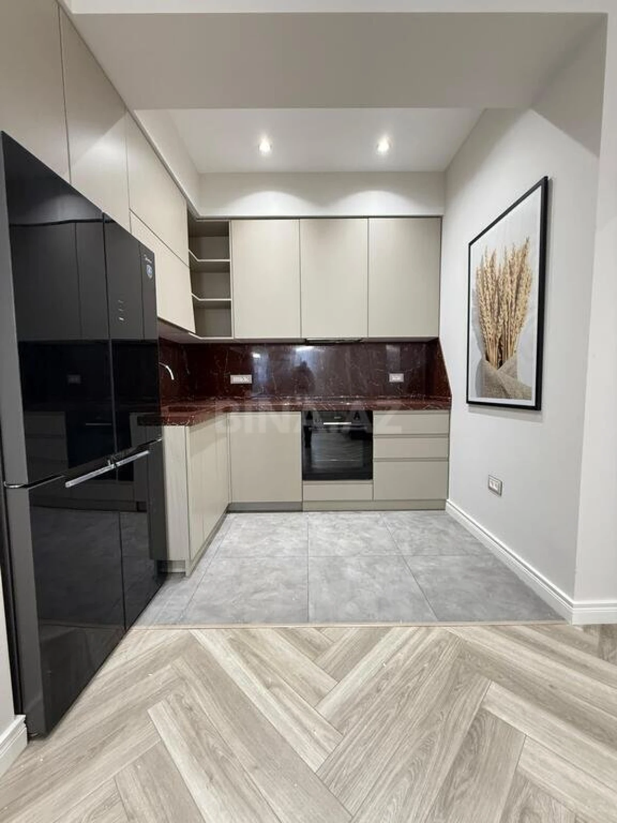 Satılır 2 otaqlı mənzil 70 m²