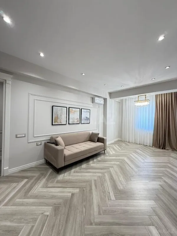 Satılır 2 otaqlı mənzil 70 m²