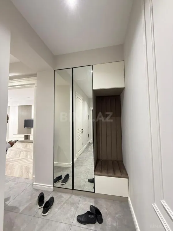 Satılır 2 otaqlı mənzil 70 m²