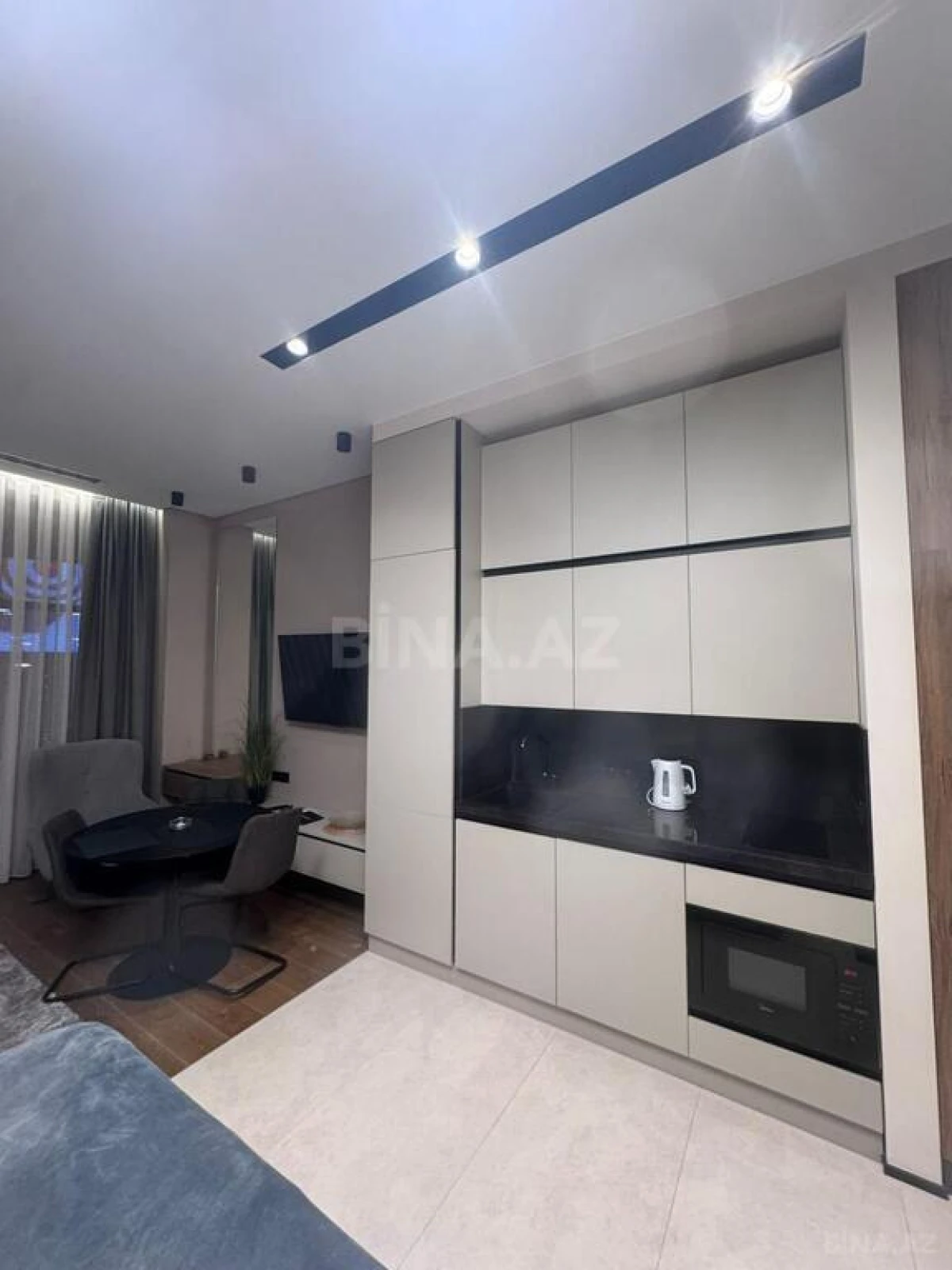 Satılır 1 otaqlı mənzil 42 m²