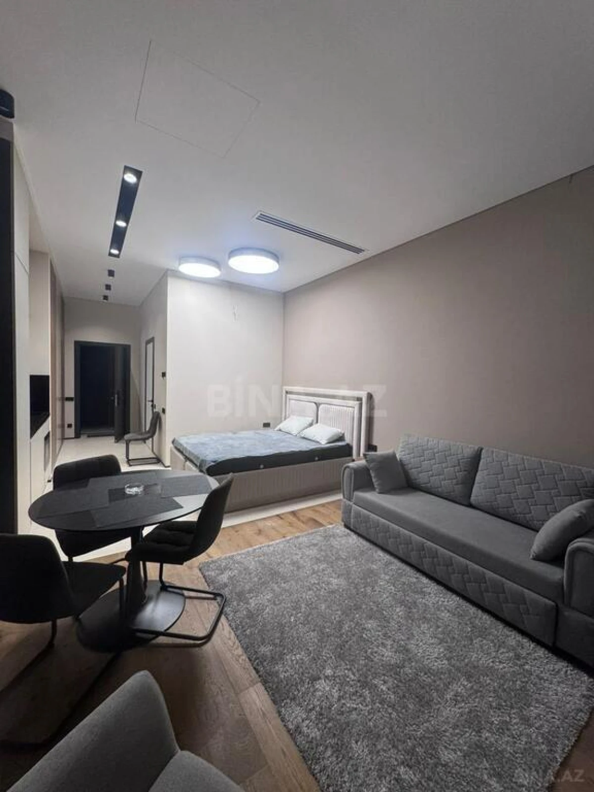 Satılır 1 otaqlı mənzil 42 m²