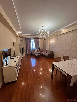 Satılır 4 otaqlı mənzil 186 m²