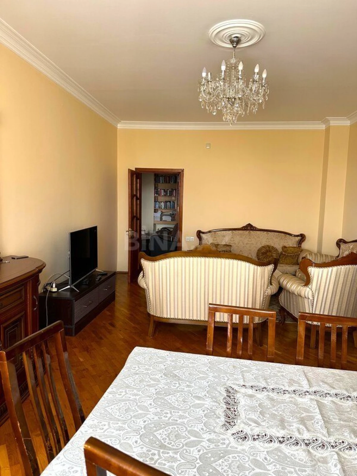 Satılır 3 otaqlı mənzil 125 m²