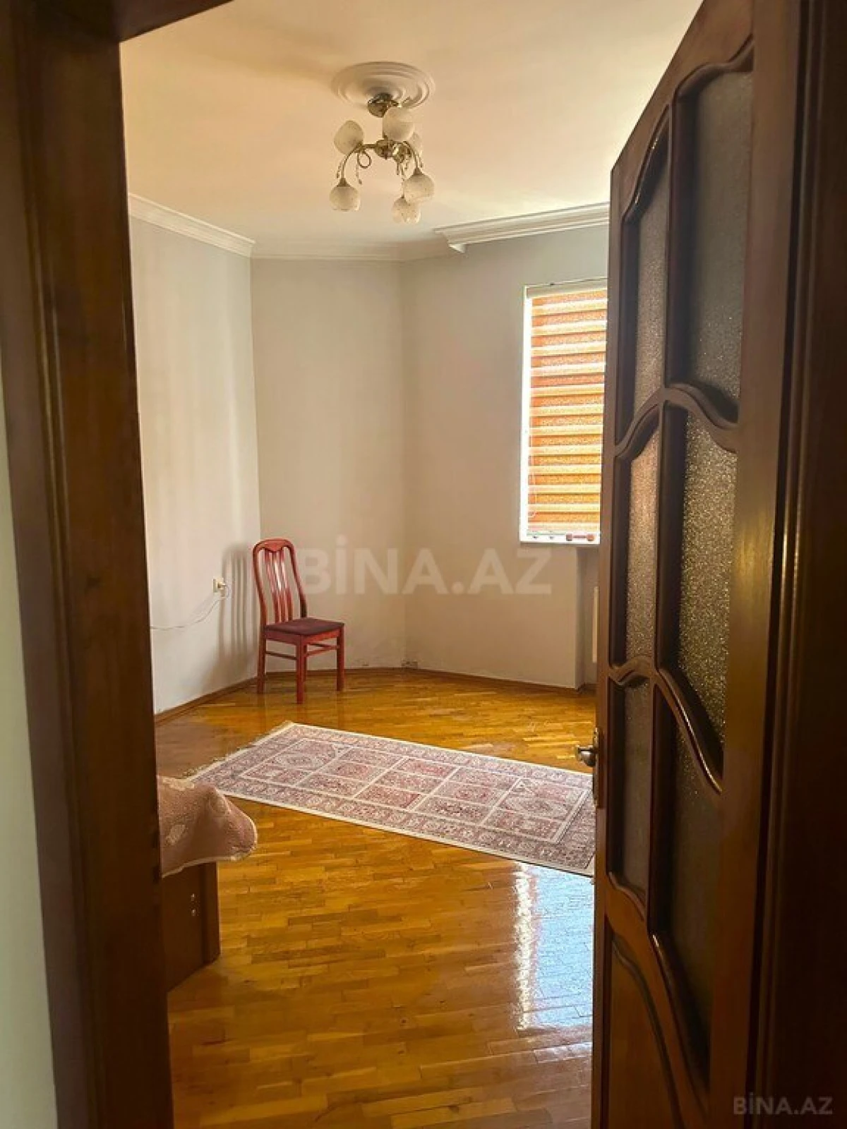 Satılır 3 otaqlı mənzil 125 m²