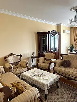 Satılır 3 otaqlı mənzil 125 m²