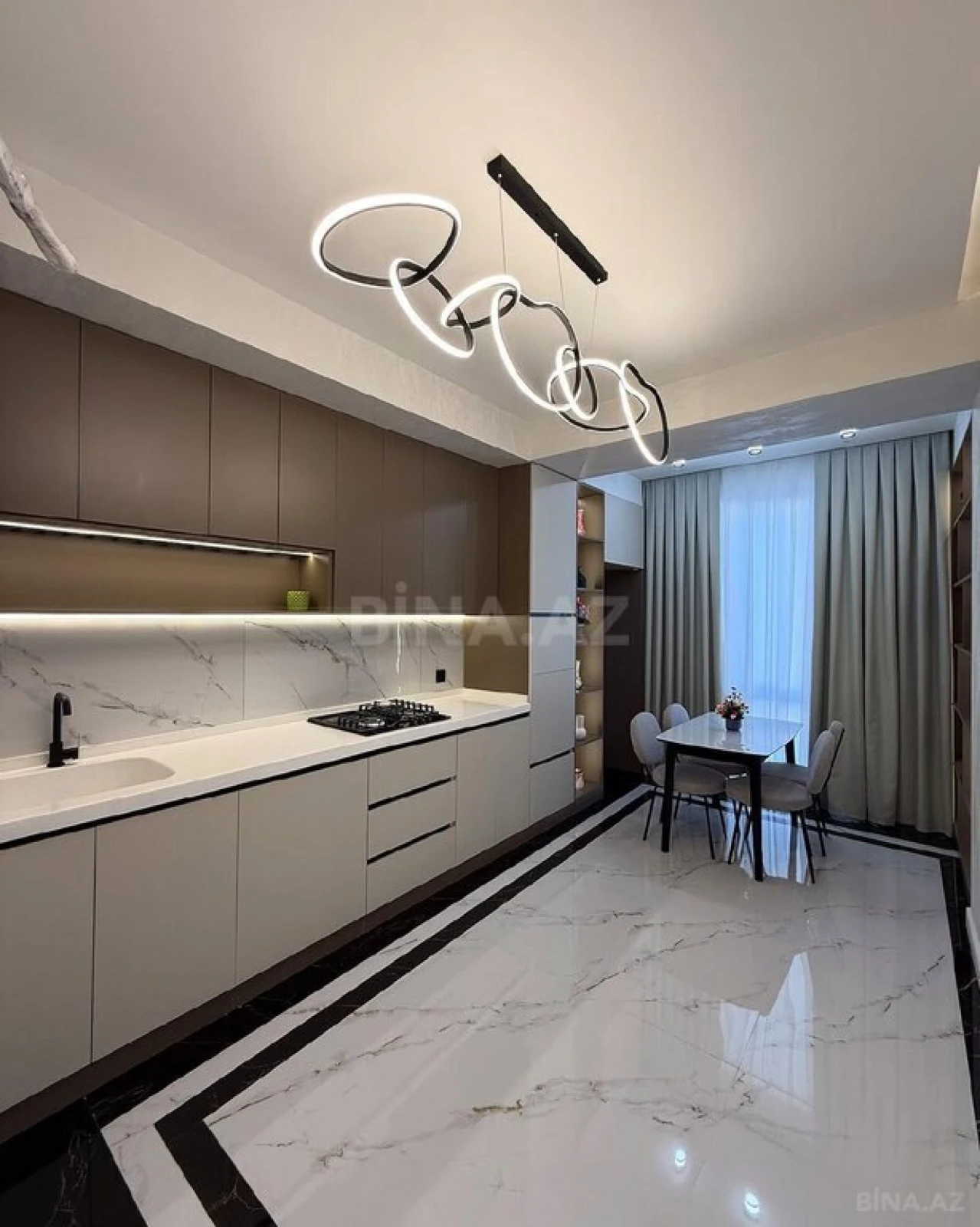 Kirayə verilir 3 otaqlı mənzil 115 m²