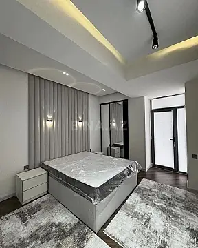Kirayə verilir 2 otaqlı mənzil 80 m²