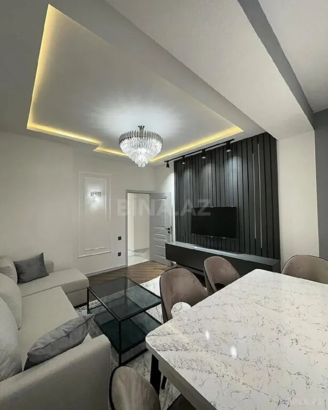 Kirayə verilir 2 otaqlı mənzil 80 m²