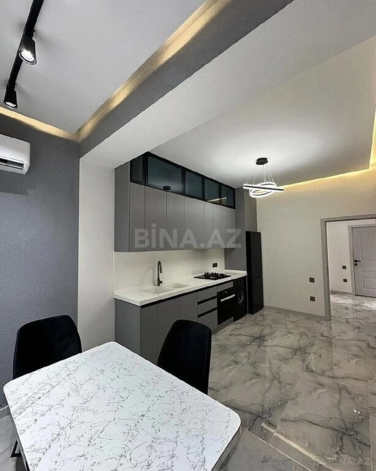 Kirayə verilir 2 otaqlı mənzil 80 m²