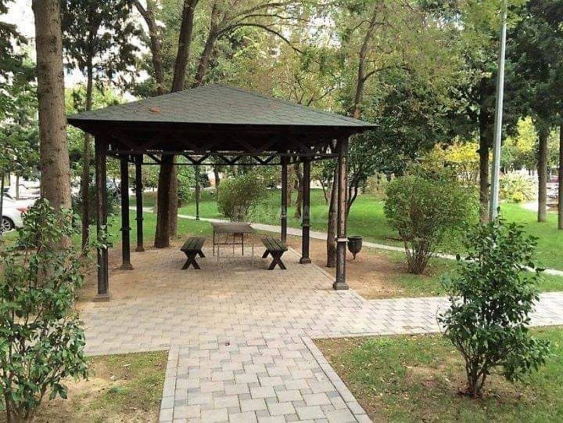 Satılır 3 otaqlı mənzil 95 m²