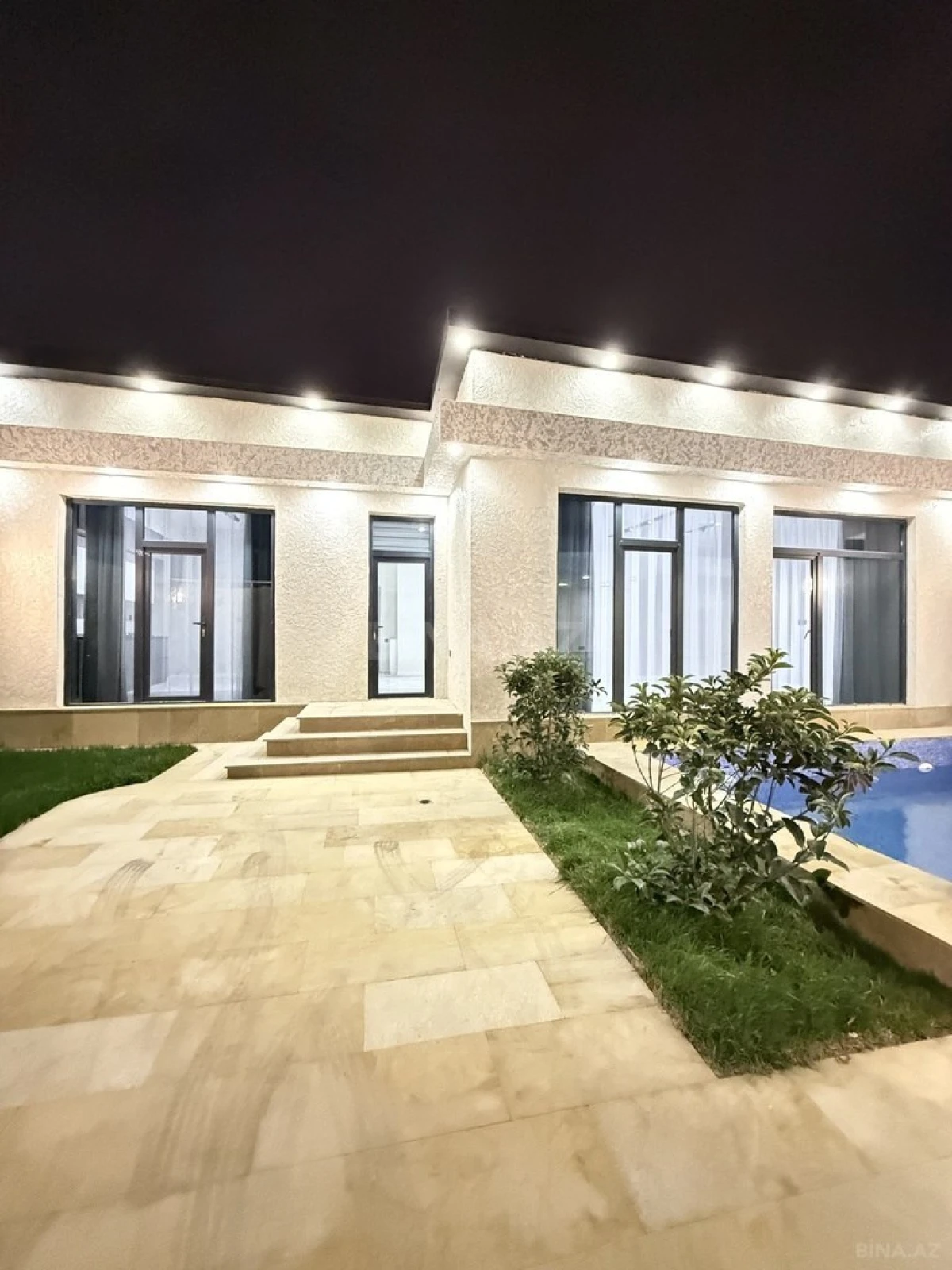 Satılır 4 otaqlı həyət evi 130 m²