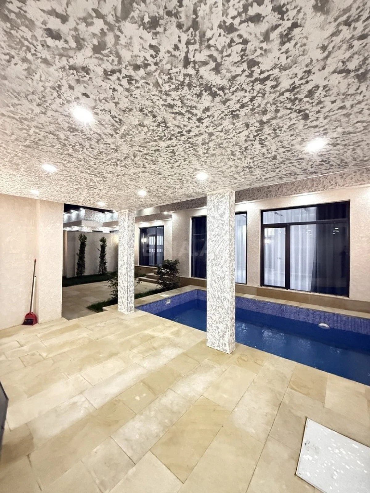Satılır 4 otaqlı həyət evi 130 m²