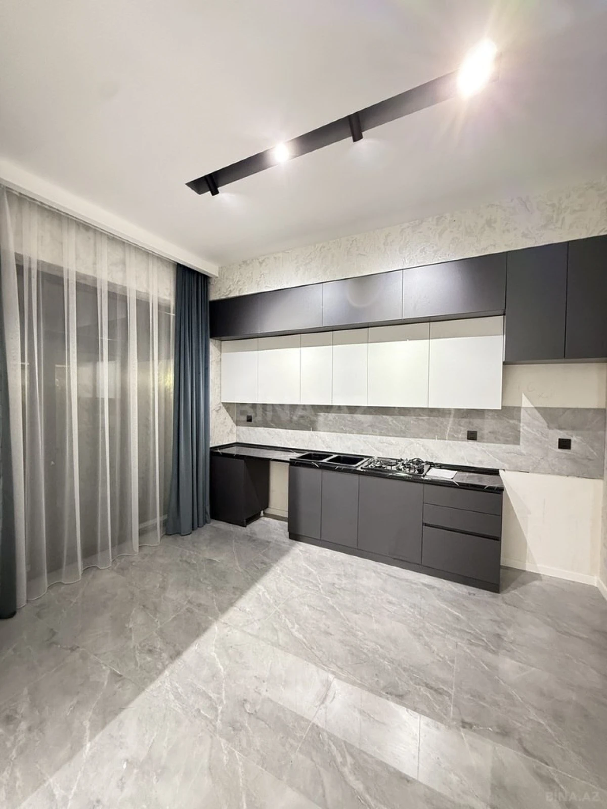 Satılır 4 otaqlı həyət evi 130 m²