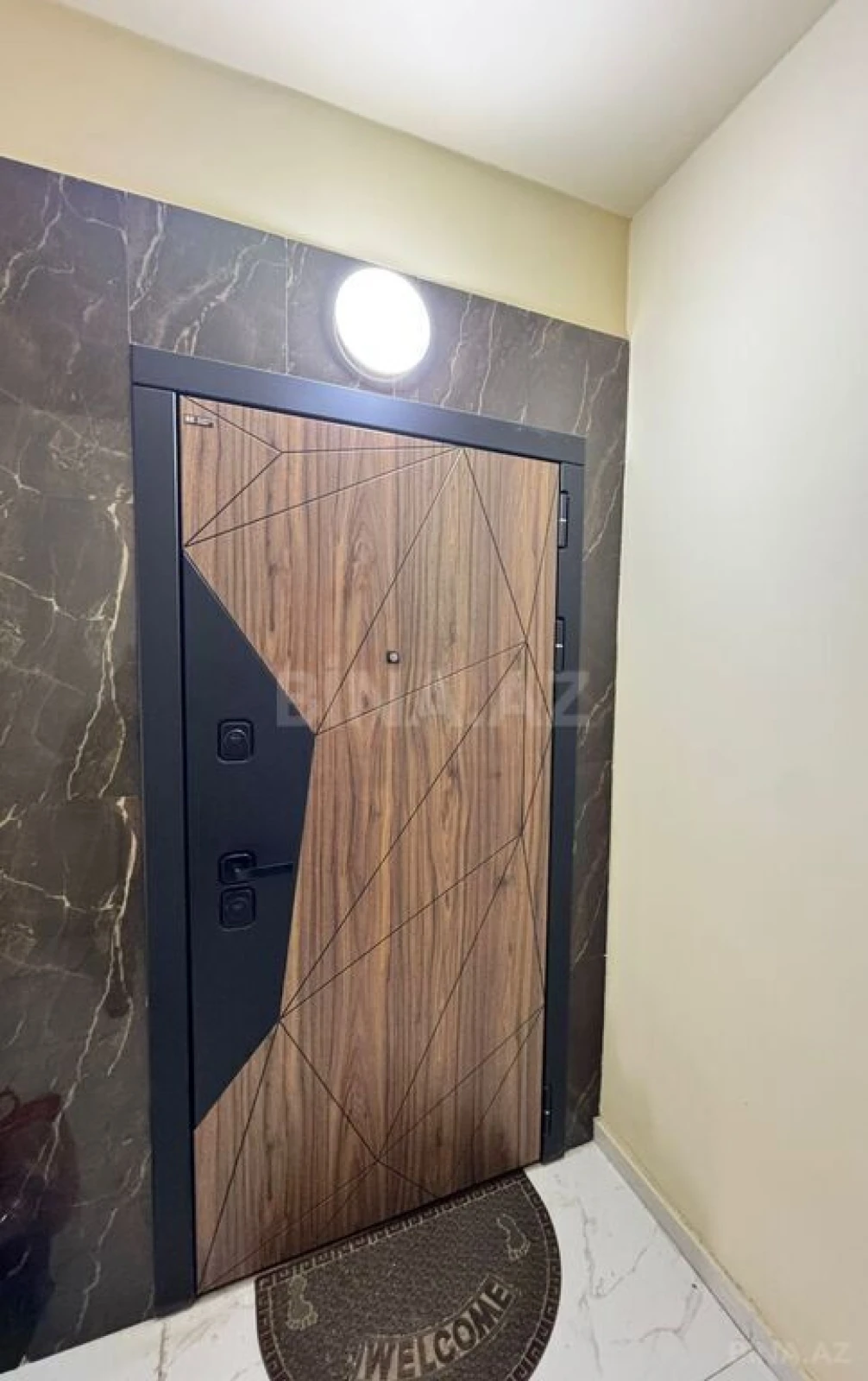 Satılır 2 otaqlı mənzil 109 m²