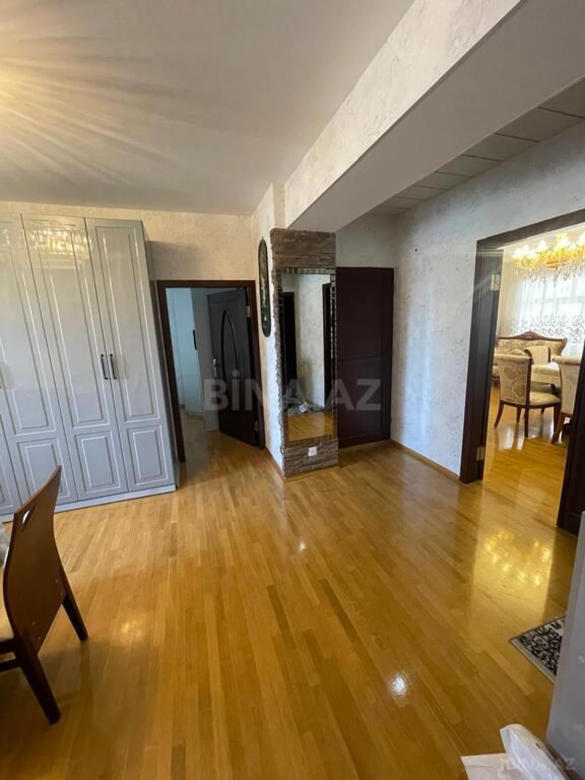 Satılır 3 otaqlı mənzil 101 m²
