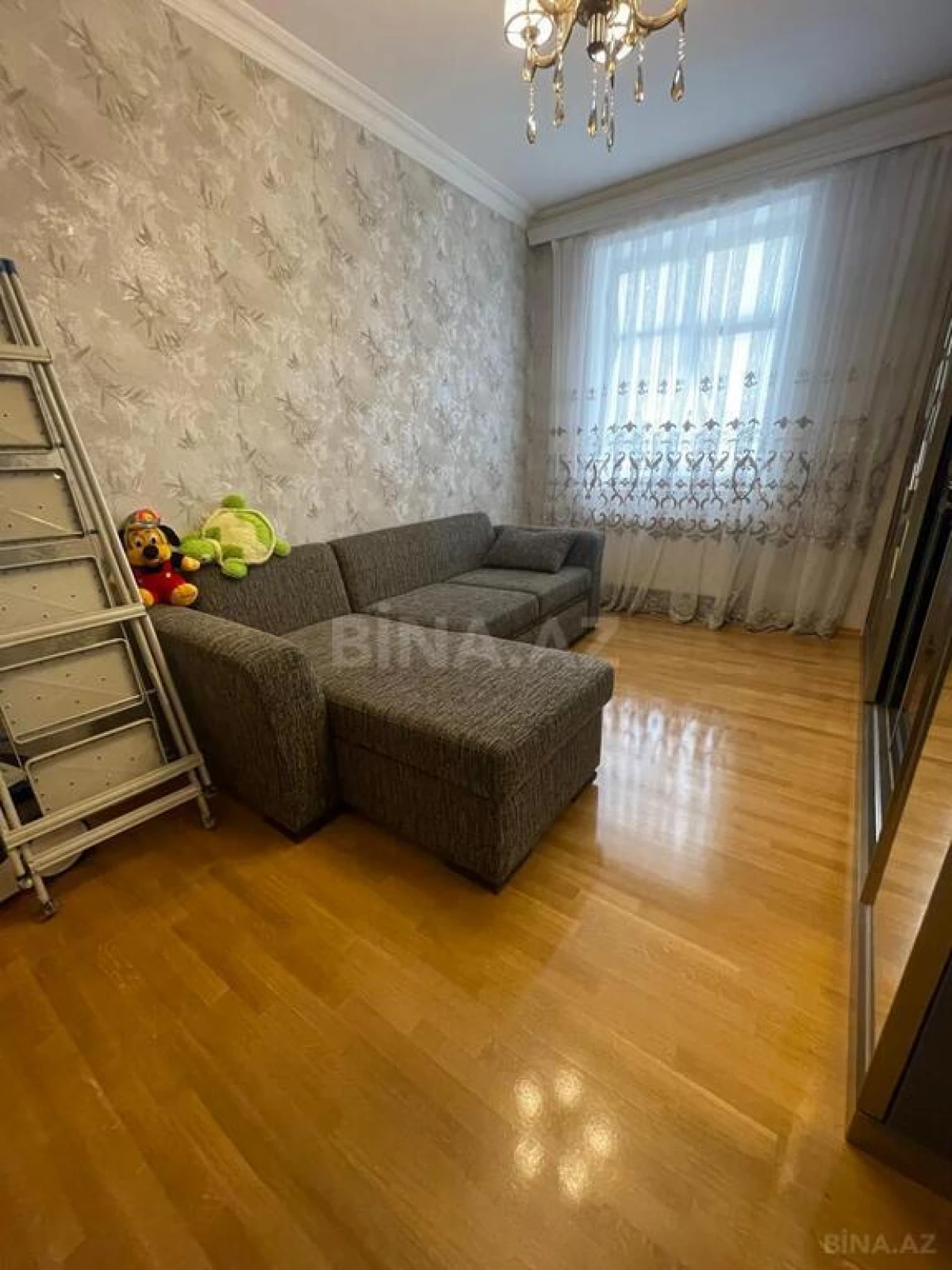 Satılır 3 otaqlı mənzil 101 m²