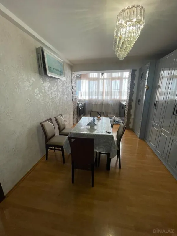 Satılır 3 otaqlı mənzil 101 m²