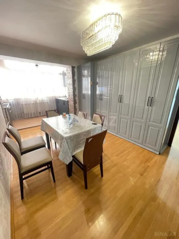 Satılır 3 otaqlı mənzil 101 m²