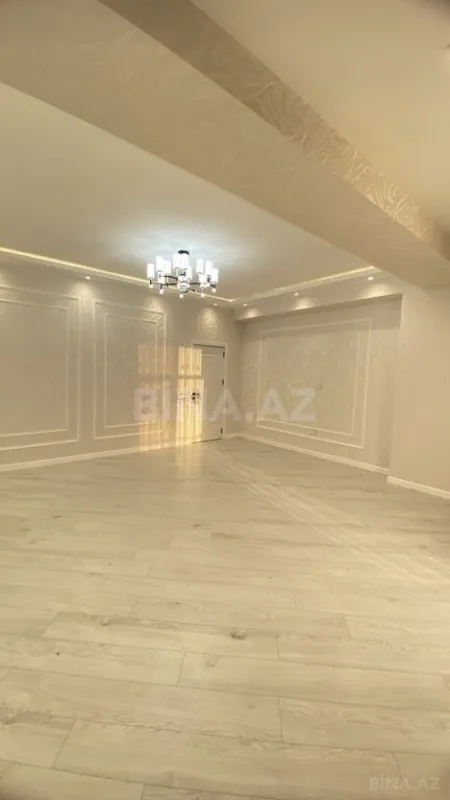Satılır 3 otaqlı mənzil 140 m²