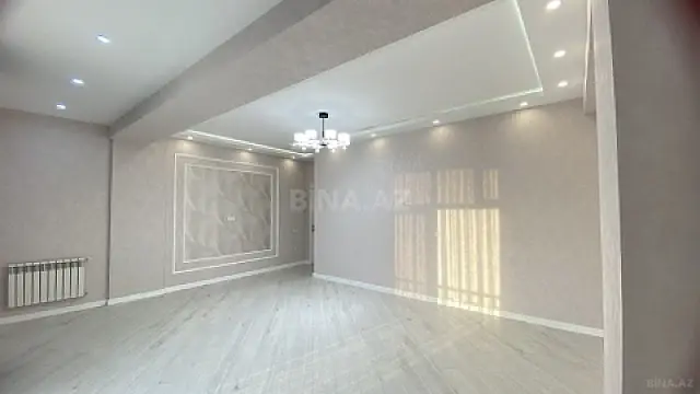 Satılır 3 otaqlı mənzil 140 m²