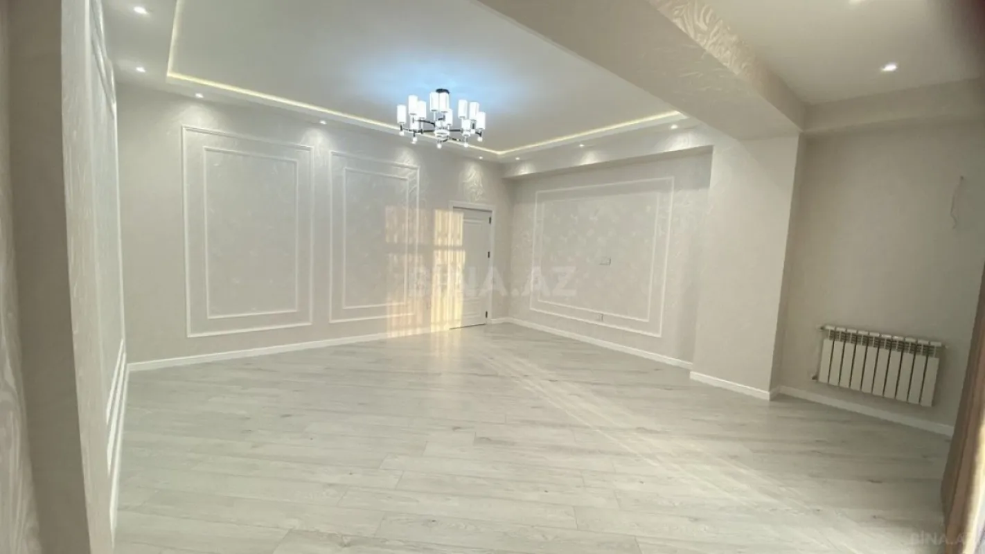 Satılır 3 otaqlı mənzil 140 m²