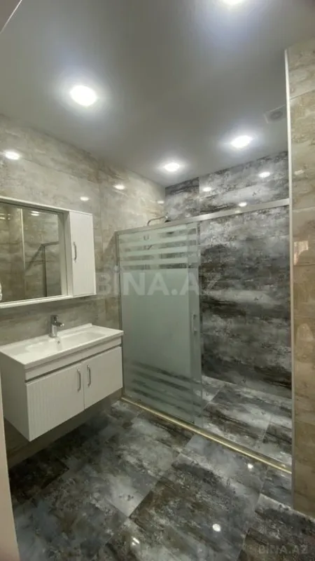 Satılır 3 otaqlı mənzil 140 m²