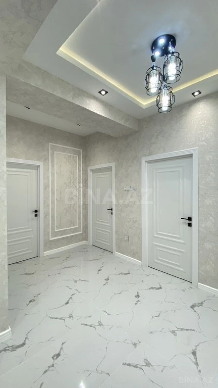 Satılır 3 otaqlı mənzil 140 m²