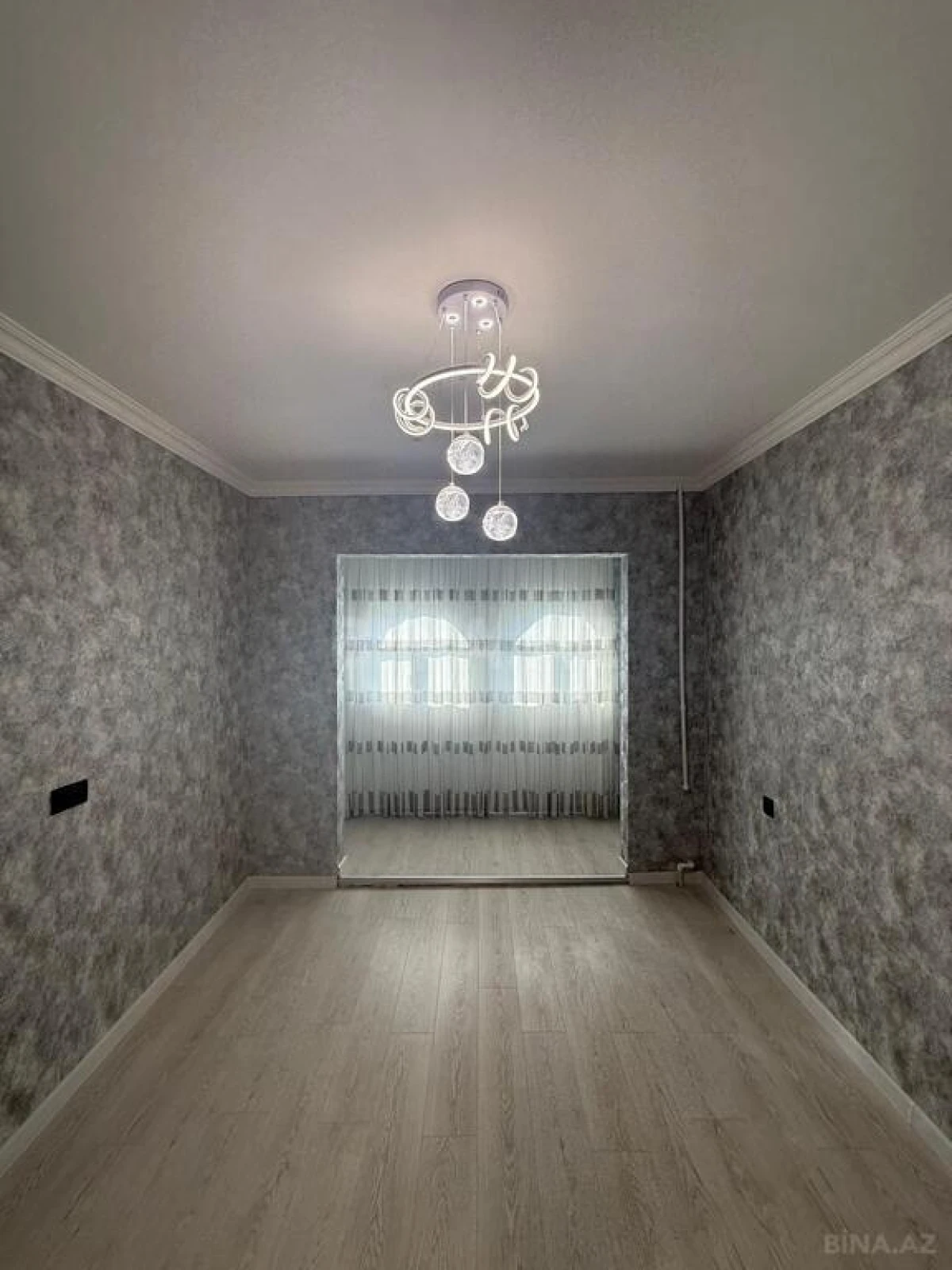 Satılır 3 otaqlı mənzil 90 m²