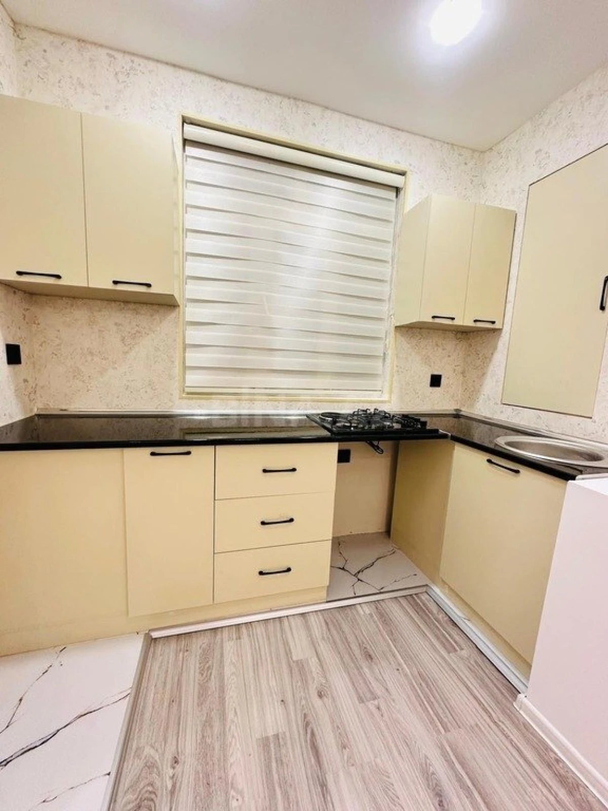 Satılır 3 otaqlı mənzil 58 m²