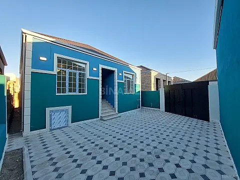 Satılır 4 otaqlı həyət evi 200 m²