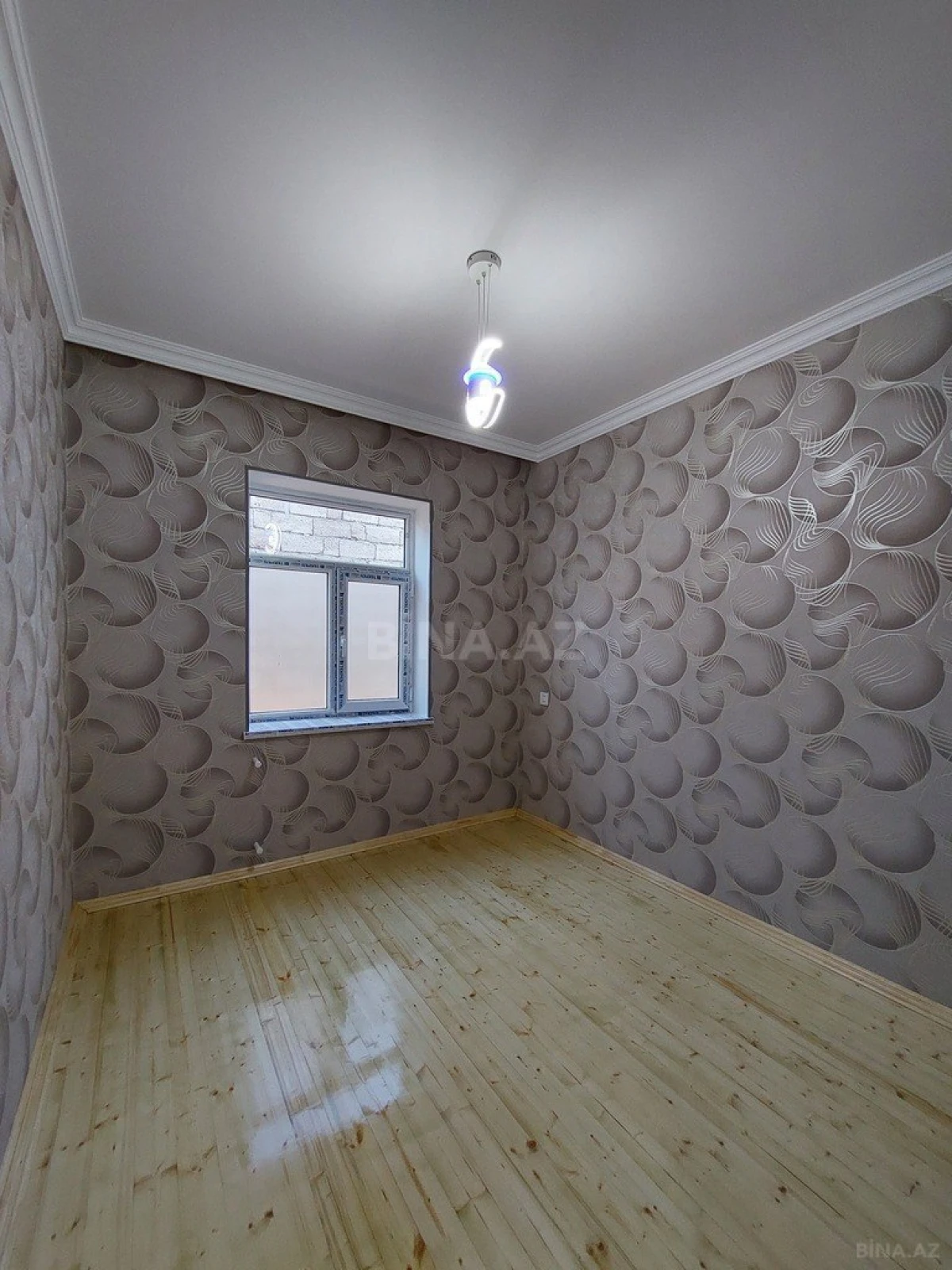 Satılır 4 otaqlı həyət evi 200 m²