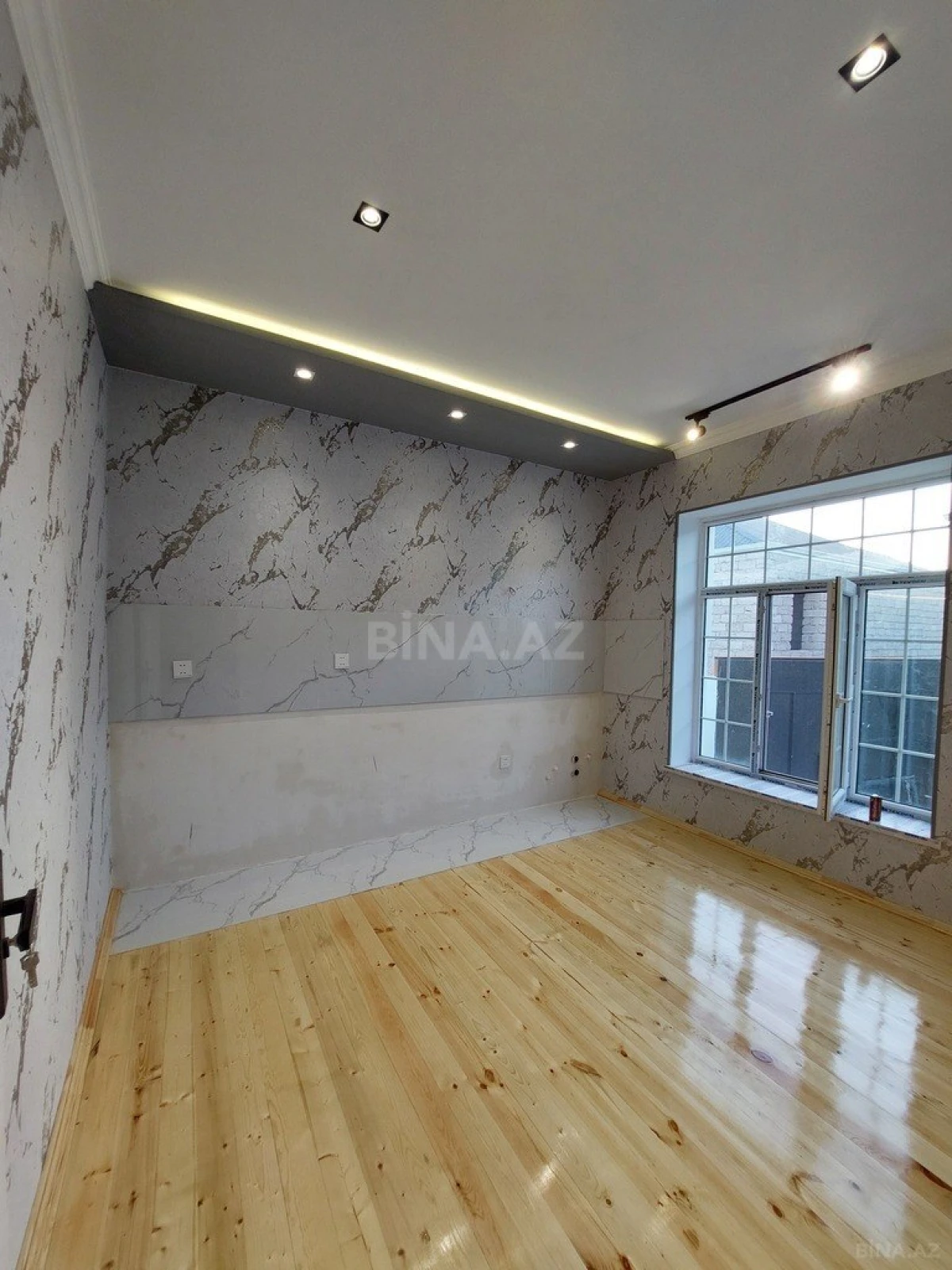 Satılır 4 otaqlı həyət evi 200 m²