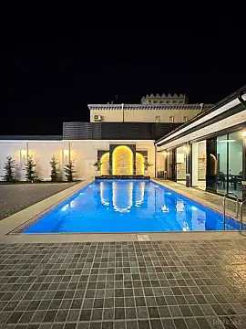 Satılır 6 otaqlı həyət evi 670 m²