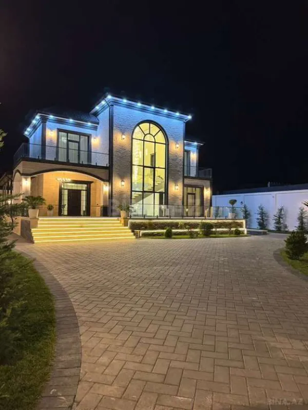 Satılır 6 otaqlı həyət evi 670 m²