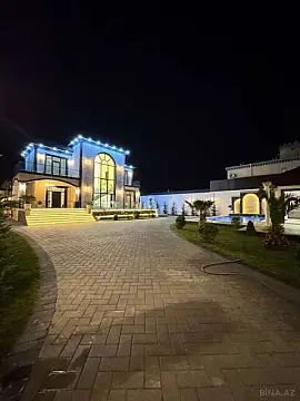 Satılır 6 otaqlı həyət evi 670 m²
