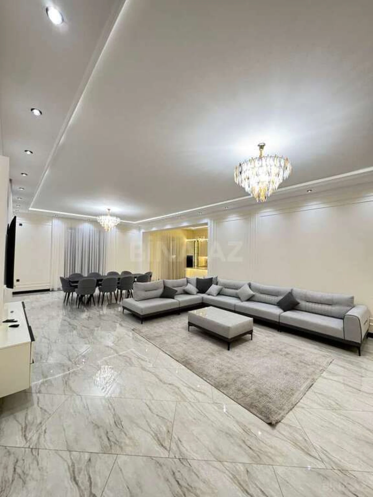 Satılır 6 otaqlı həyət evi 670 m²