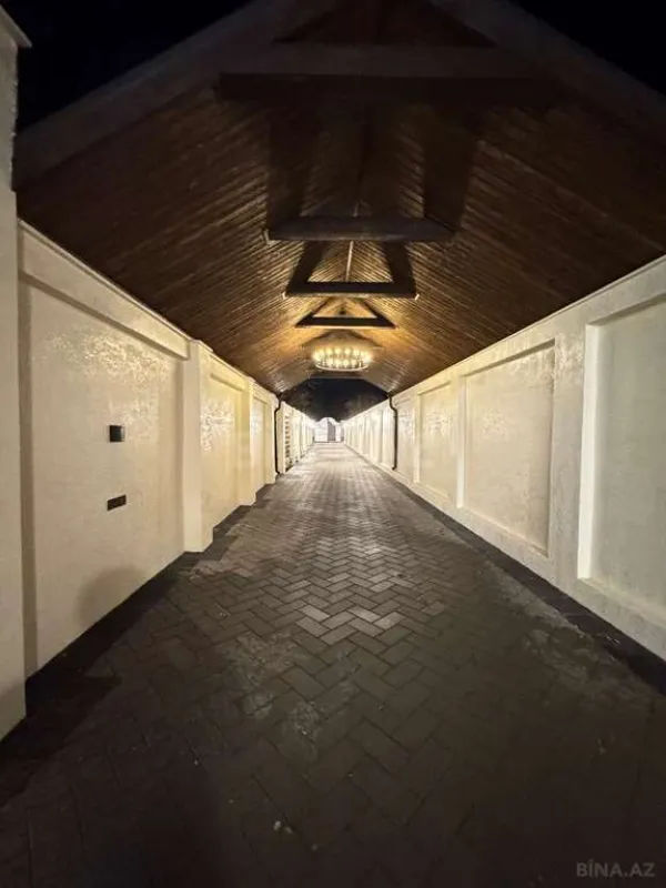 Satılır 6 otaqlı həyət evi 670 m²