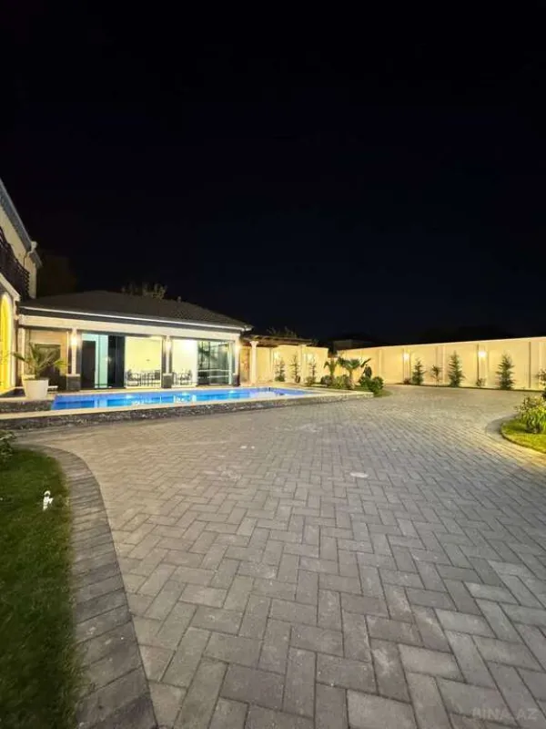 Satılır 6 otaqlı həyət evi 670 m²